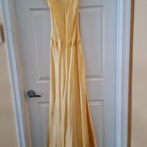 Cache butter yellow, worn once, open back, gown, size 6, 100% silk